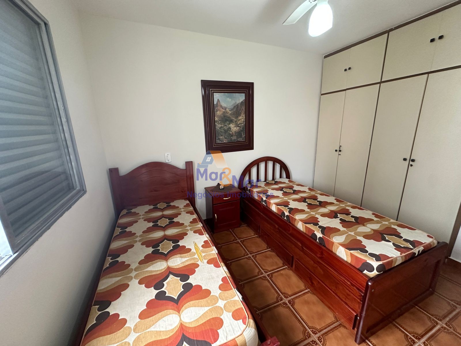 Apartamento na Praia das Pitangueiras, Guarujá - SP