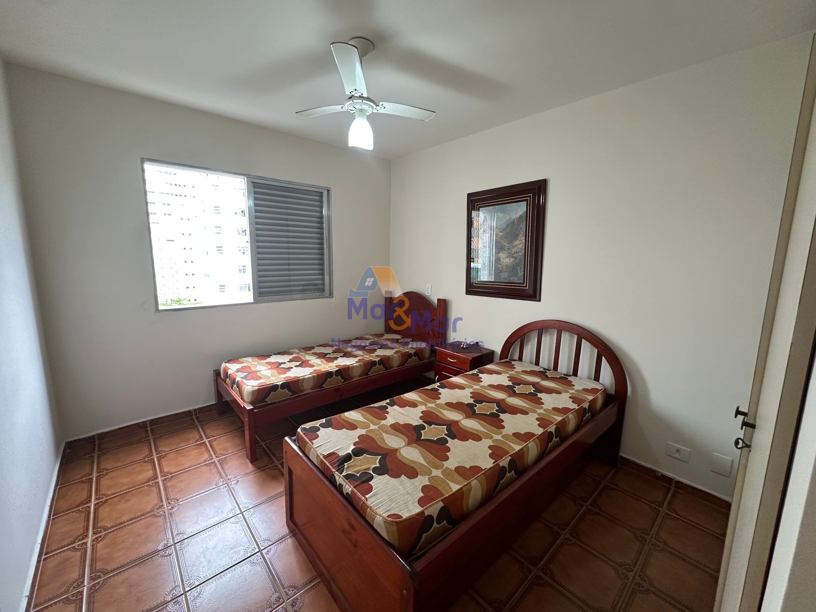 Apartamento na Praia das Pitangueiras, Guarujá - SP
