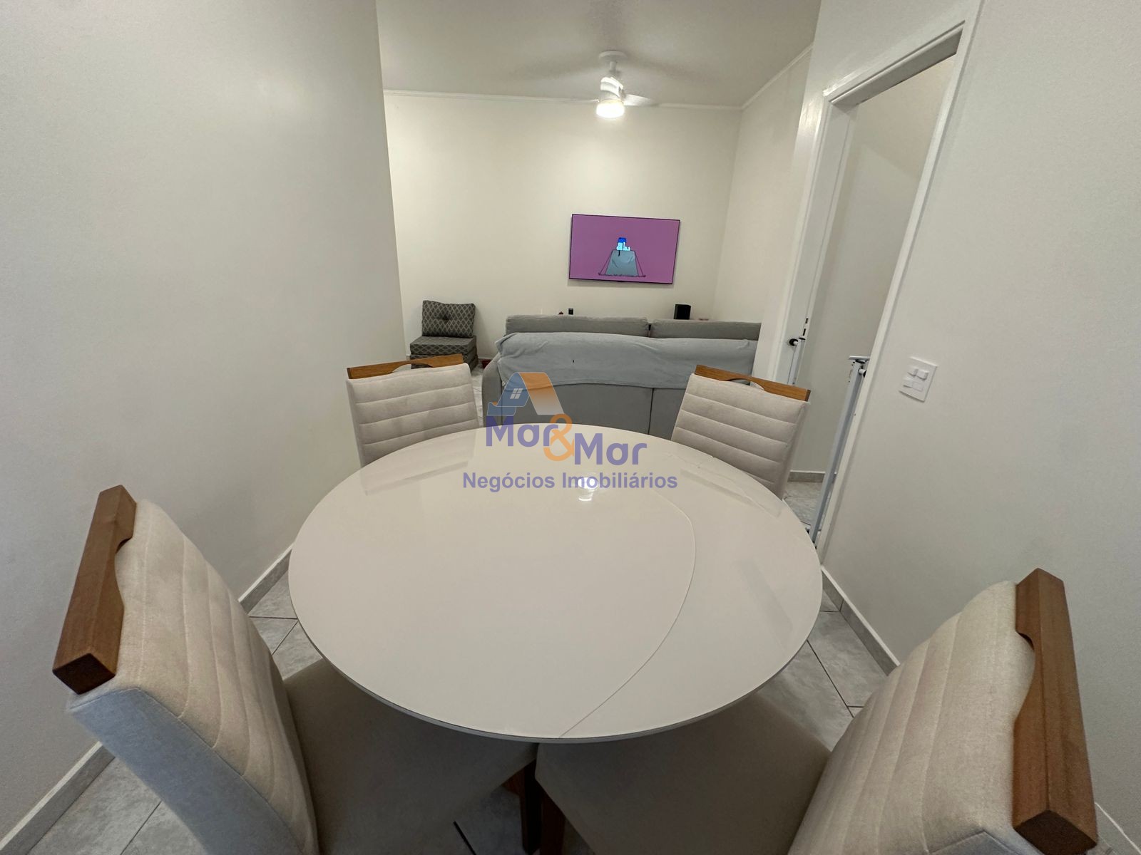 Apartamento-2-dormitorios-Pitangueiras