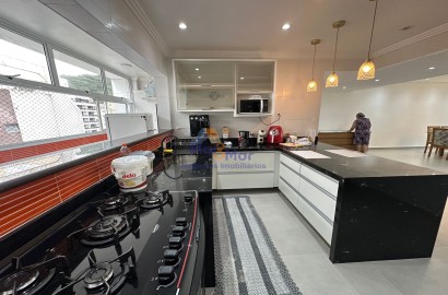 Apartamento na Praia das Pitangueiras, Guarujá - SP
