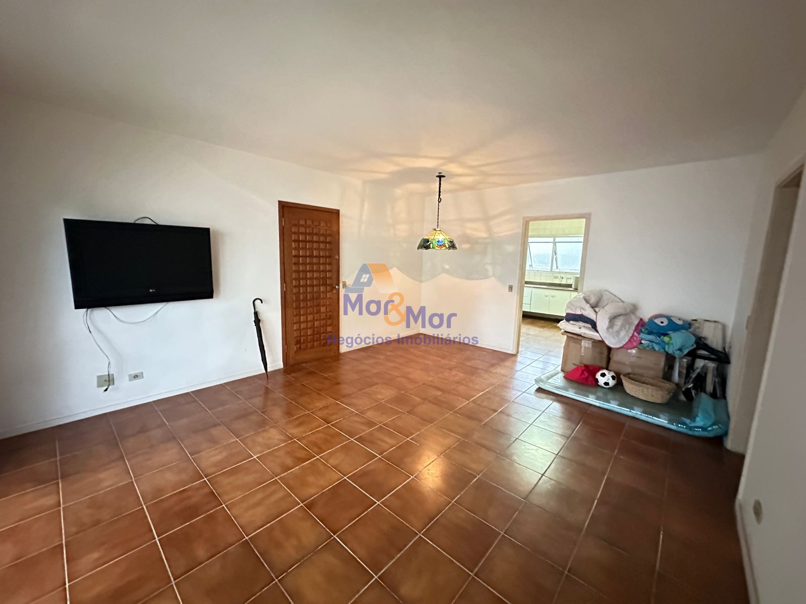 Apartamento na Praia das Pitangueiras, Guarujá - SP