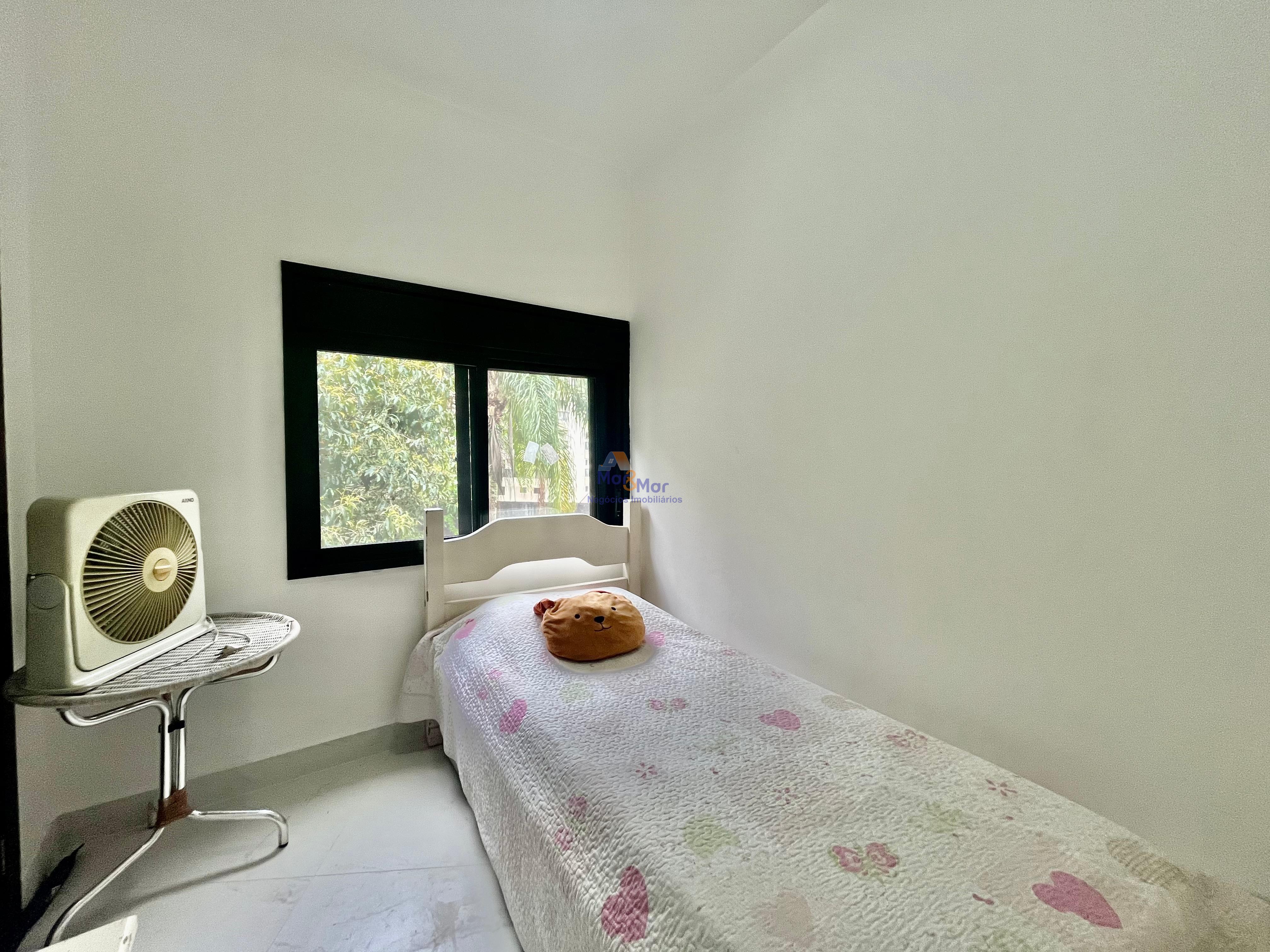 Apartamento na Praia da Enseada, Guarujá - SP