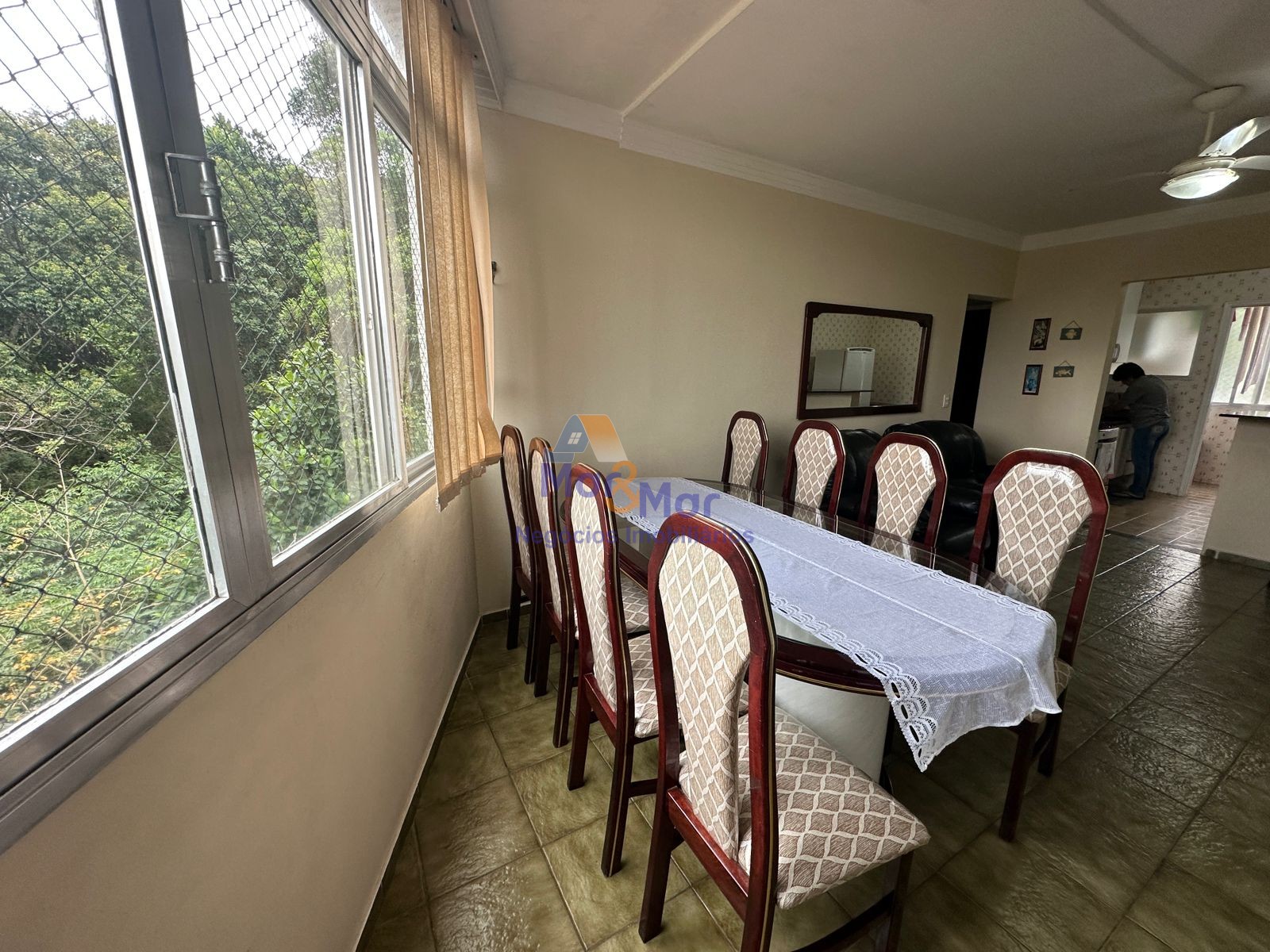 Apartamento na Praia das Pitangueiras, Guarujá - SP