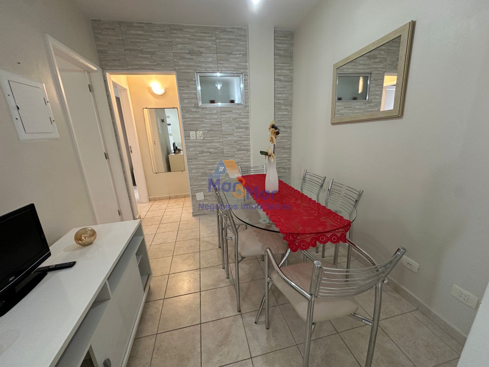 Apartamento na Praia das Pitangueiras, Guarujá - SP