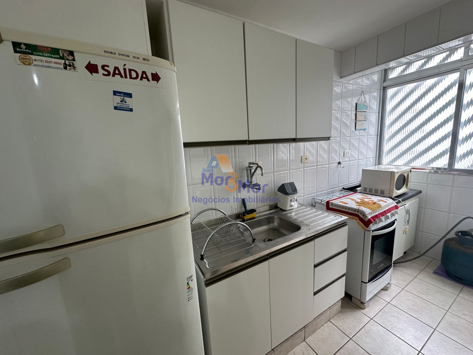 Apartamento na Praia das Pitangueiras, Guarujá - SP