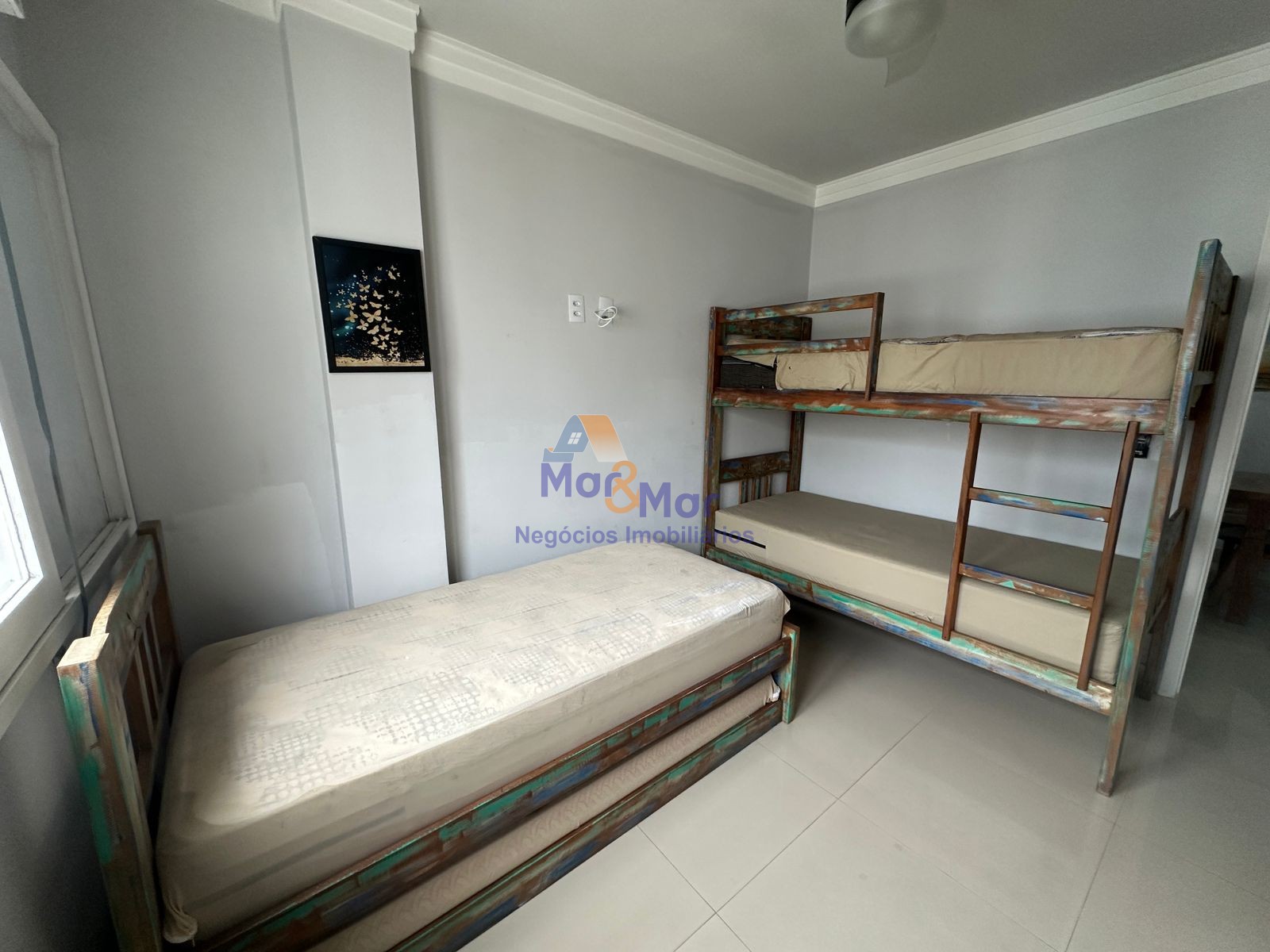 Apartamento na Praia das Pitangueiras, Guarujá - SP