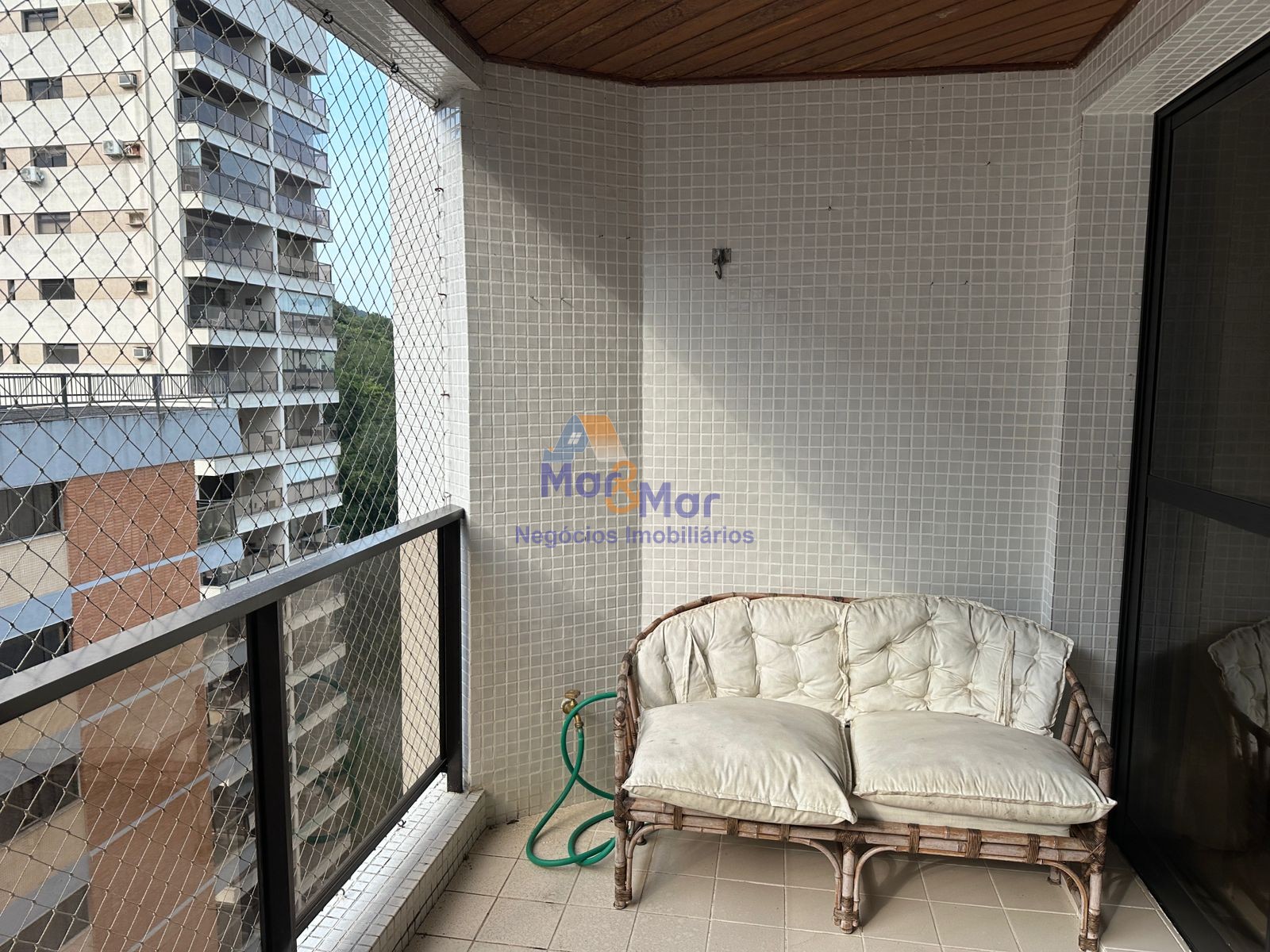 Apartamento-2-dormitorios-Pitangueiras