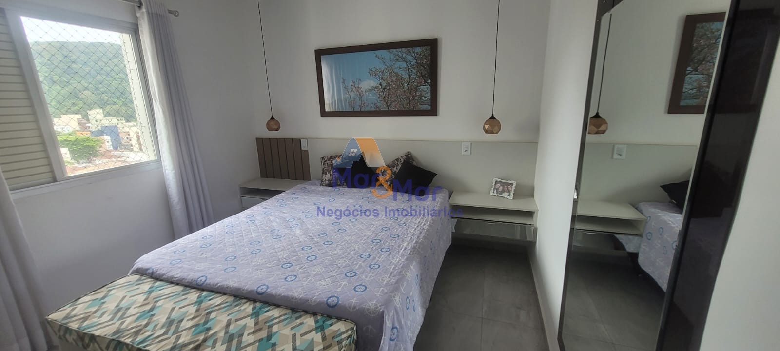Apartamento na Praia das Pitangueiras, Guarujá - SP