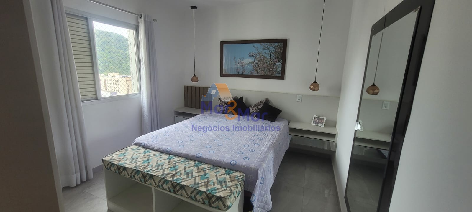 Apartamento na Praia das Pitangueiras, Guarujá - SP