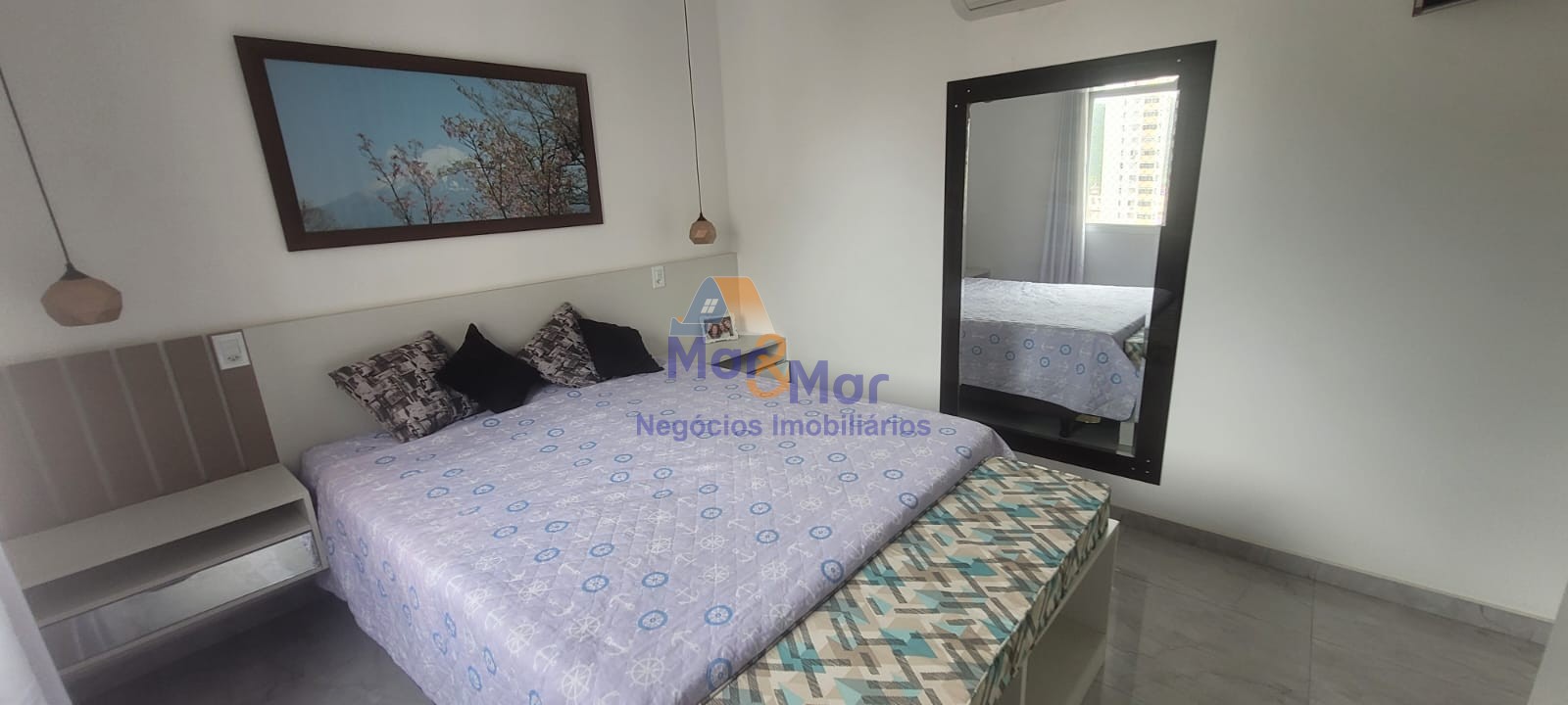 Apartamento na Praia das Pitangueiras, Guarujá - SP