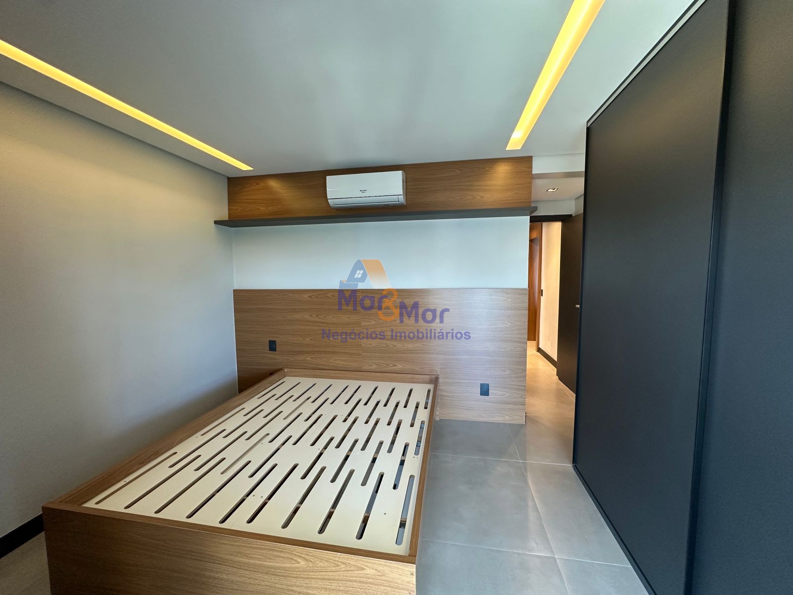 Apartamento na Praia das Astúrias, Guarujá - SP