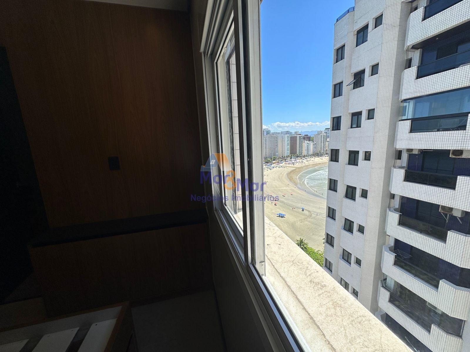 Apartamento na Praia das Astúrias, Guarujá - SP