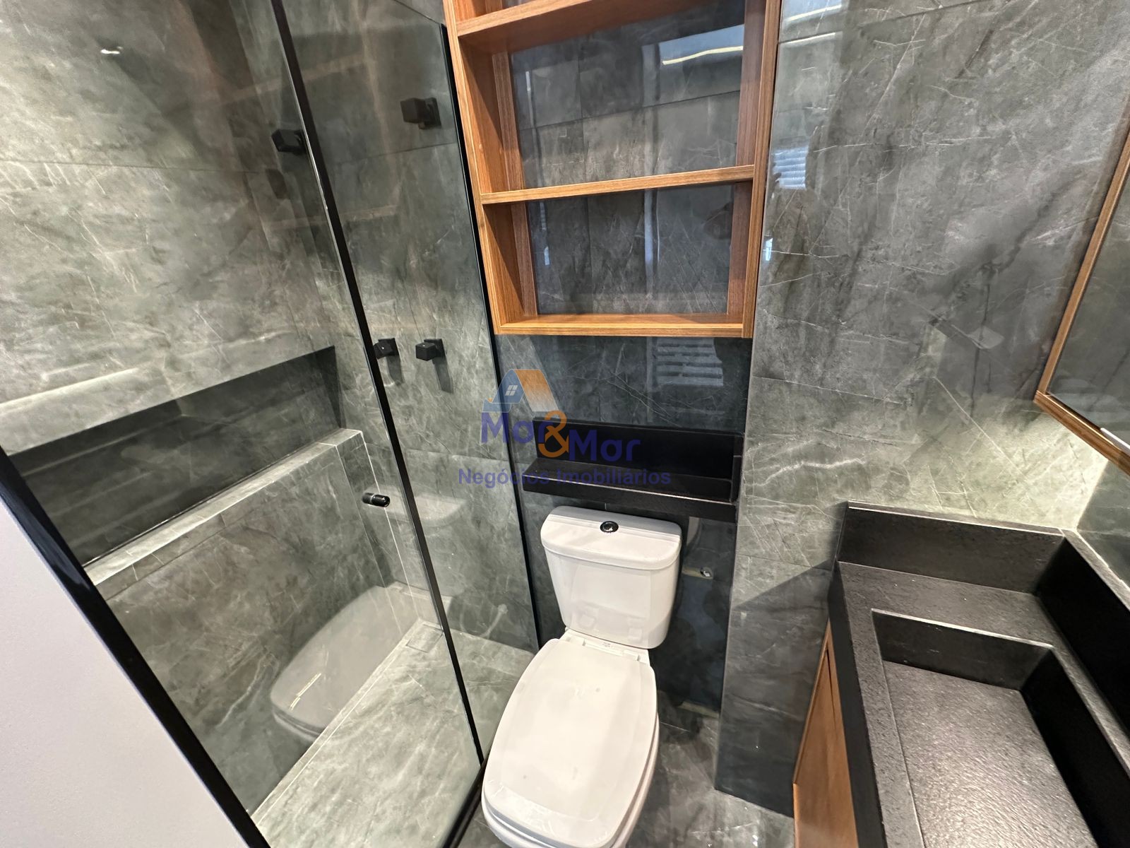 Apartamento na Praia das Astúrias, Guarujá - SP