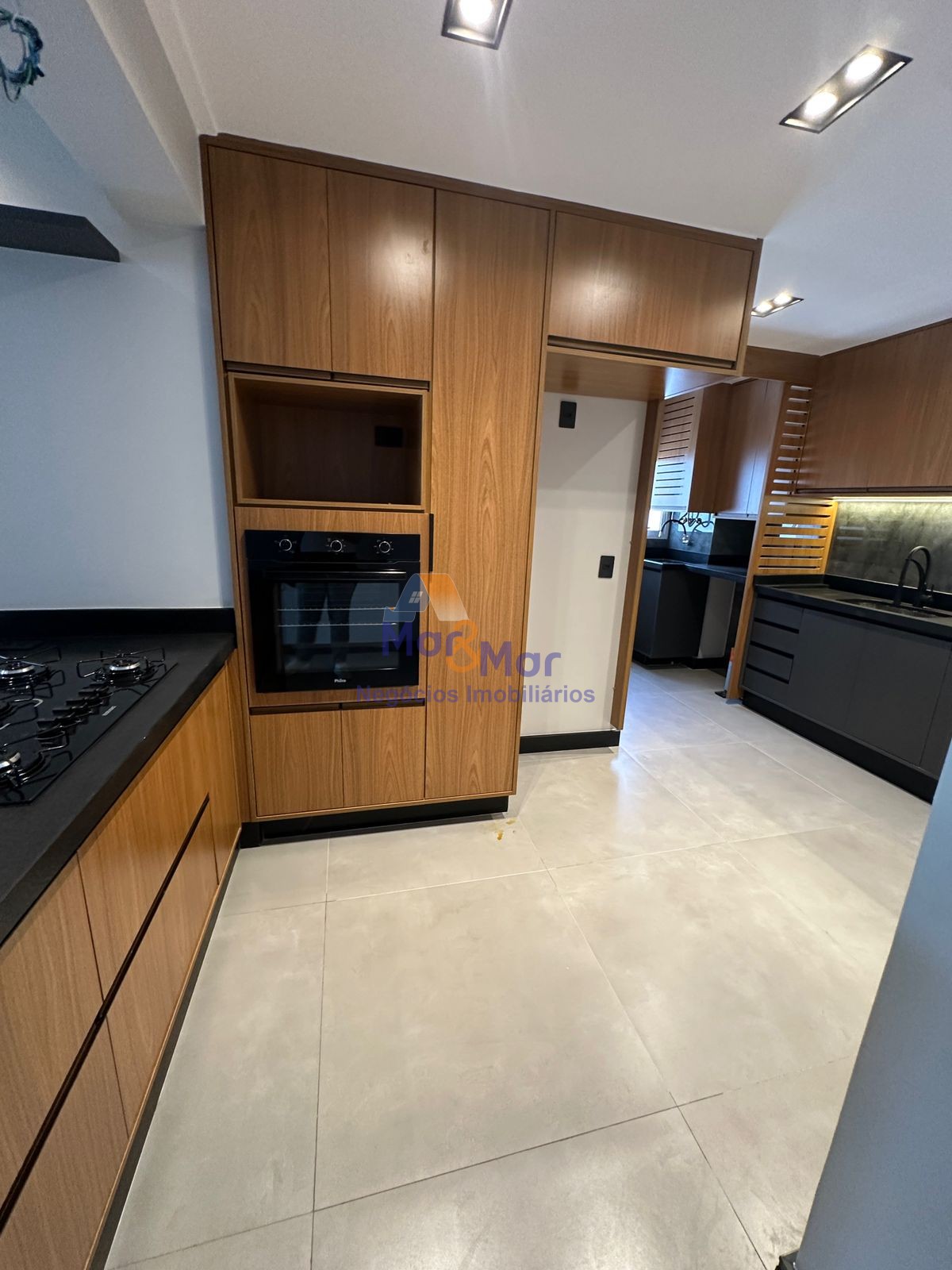 Apartamento na Praia das Astúrias, Guarujá - SP