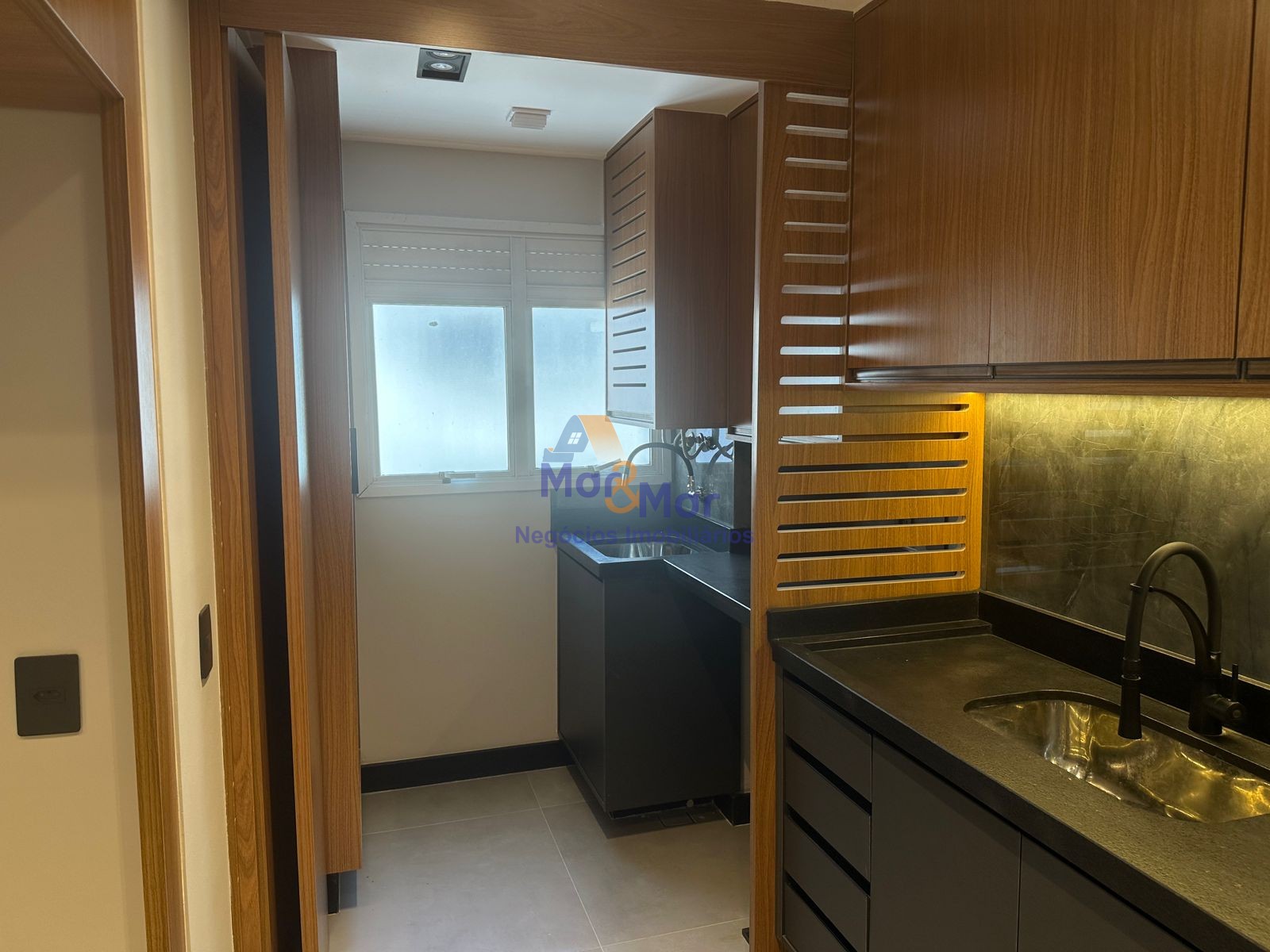 Apartamento na Praia das Astúrias, Guarujá - SP