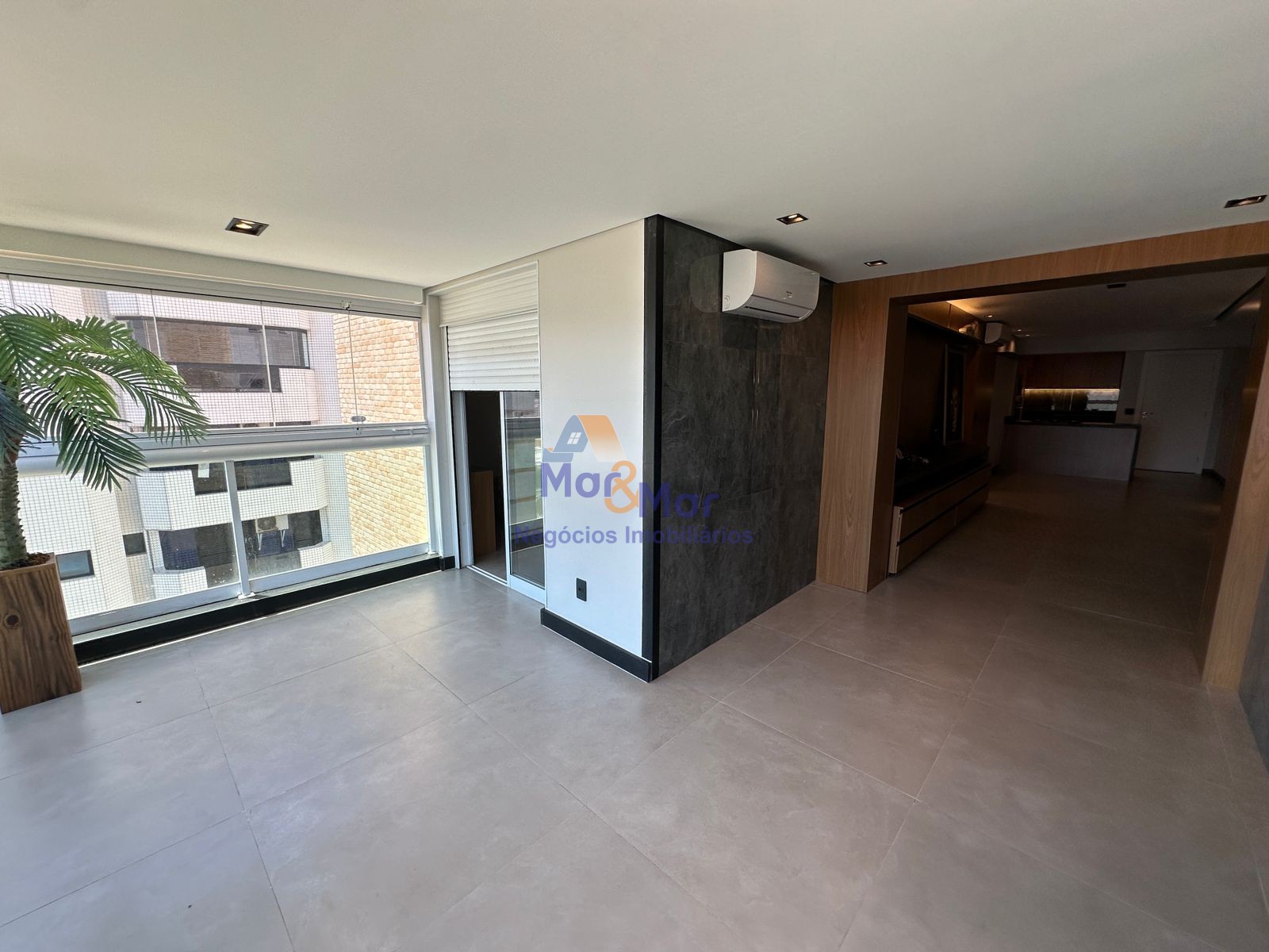 Apartamento na Praia das Astúrias, Guarujá - SP