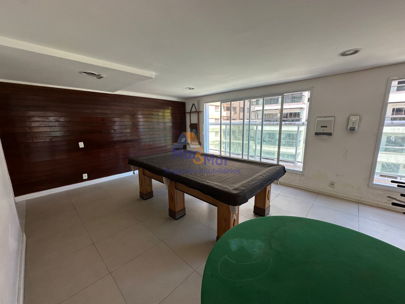 Apartamento na Praia das Astúrias, Guarujá - SP