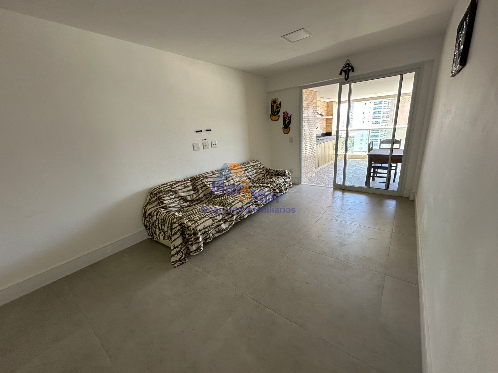 Apartamento na Praia das Astúrias, Guarujá - SP