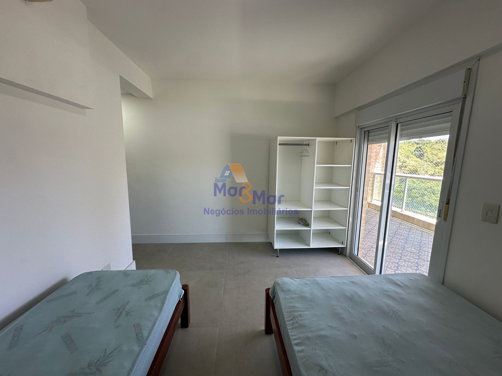 Apartamento na Praia das Astúrias, Guarujá - SP