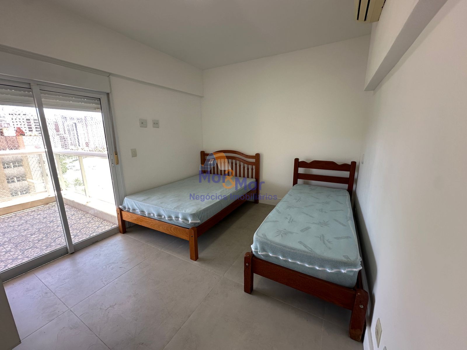 Apartamento na Praia das Astúrias, Guarujá - SP
