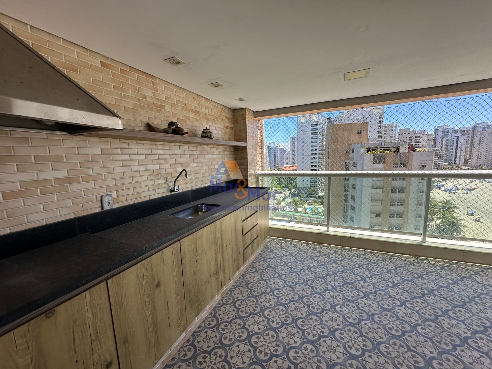 Apartamento na Praia das Astúrias, Guarujá - SP