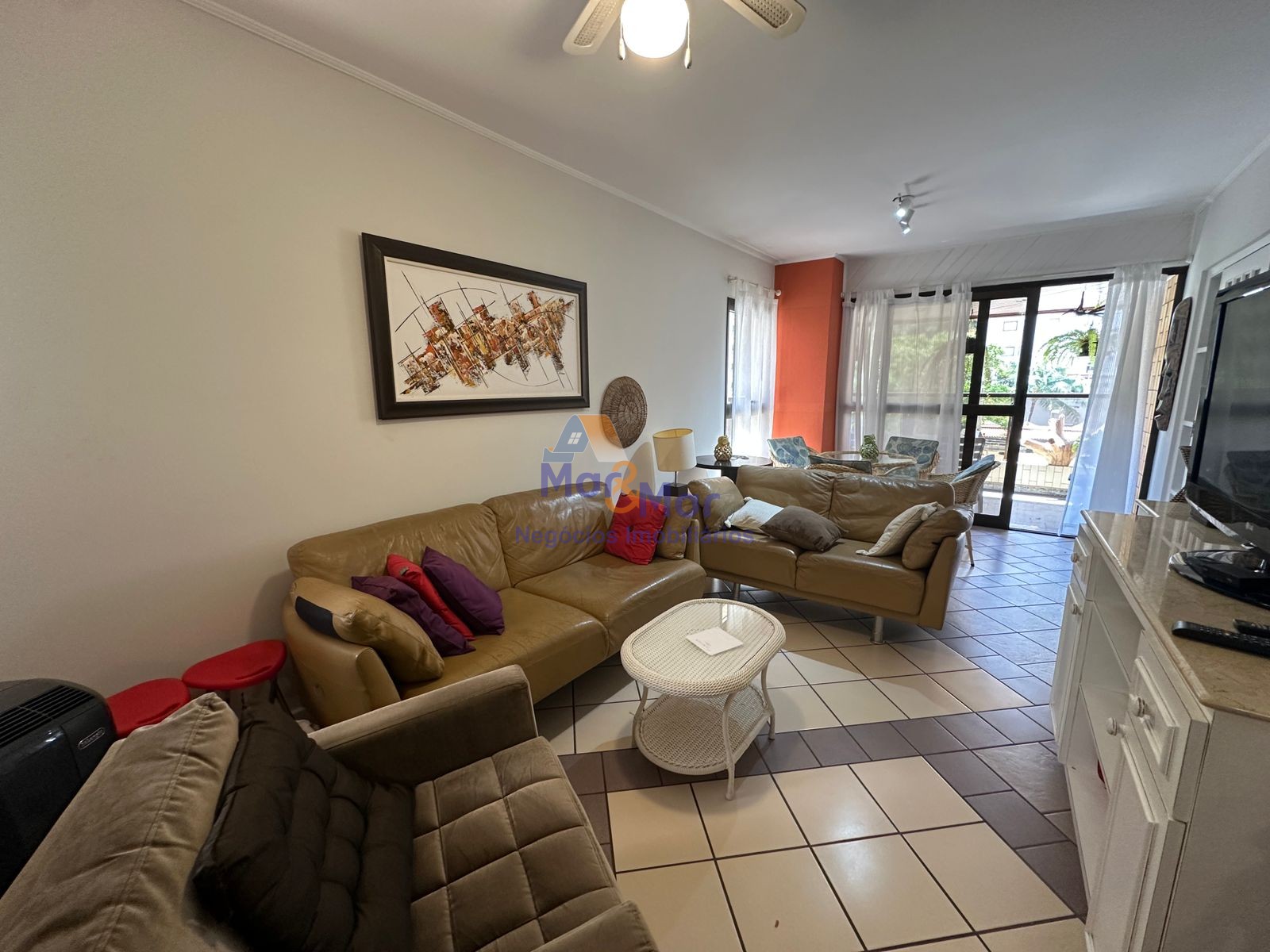 Apartamento-3-dormitorios-Pitangueiras