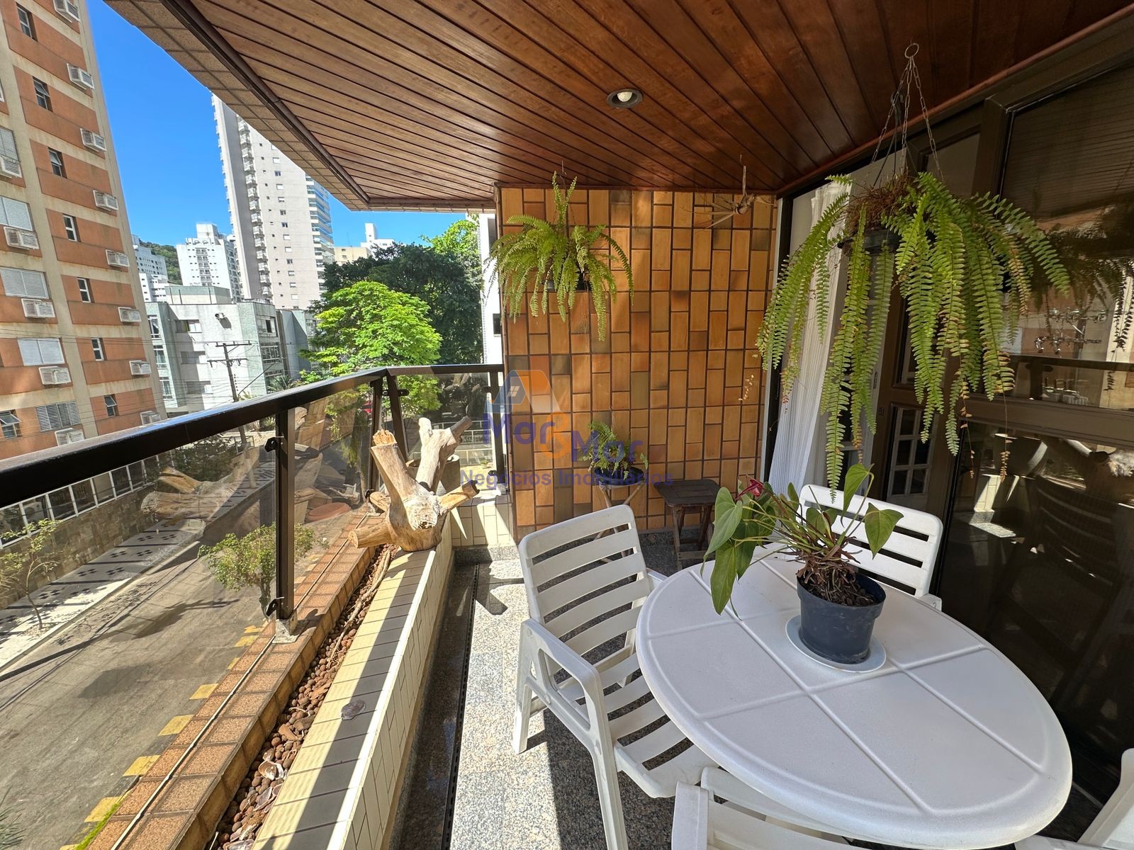 Apartamento-3-dormitorios-Pitangueiras