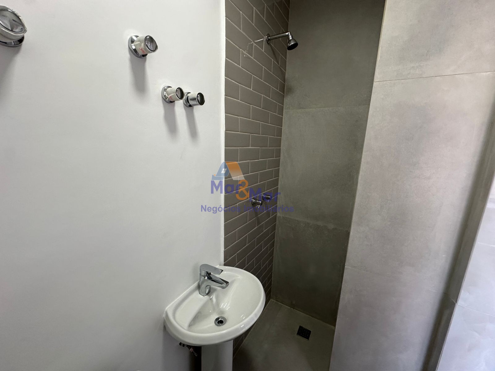 Apartamento Frente ao Mar nas Pitangueiras, Guarujá - SP