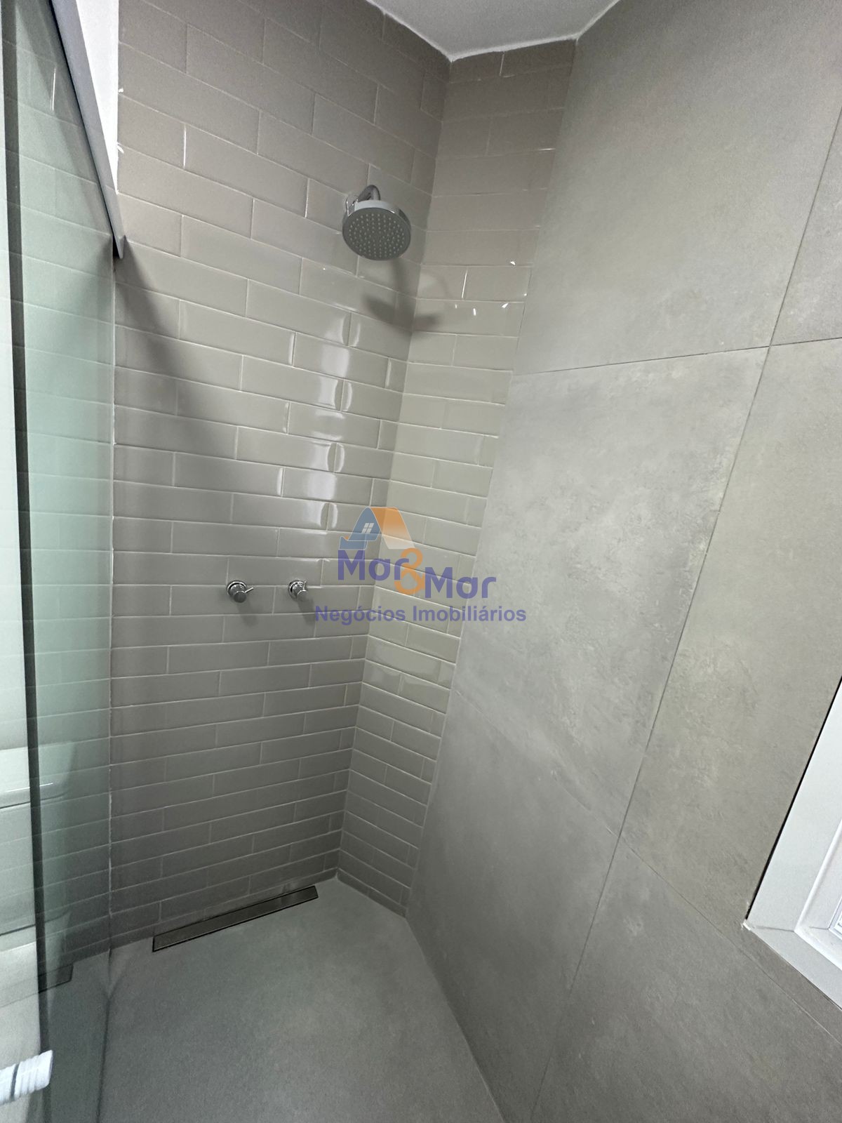 Apartamento Frente ao Mar nas Pitangueiras, Guarujá - SP