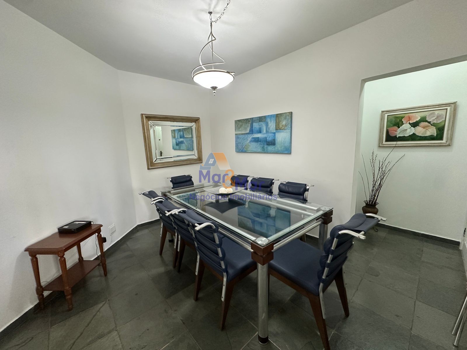 Apartamento na Praia das Pitangueiras, Guarujá - SP