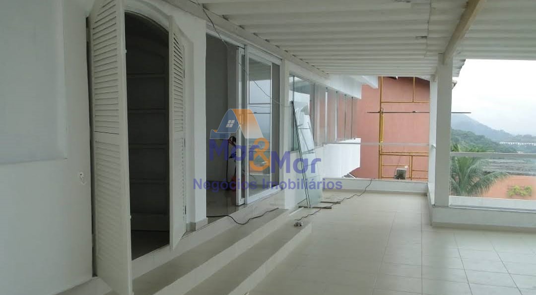 Casa em Condomínio na Praia da Enseada, Guarujá - SP
