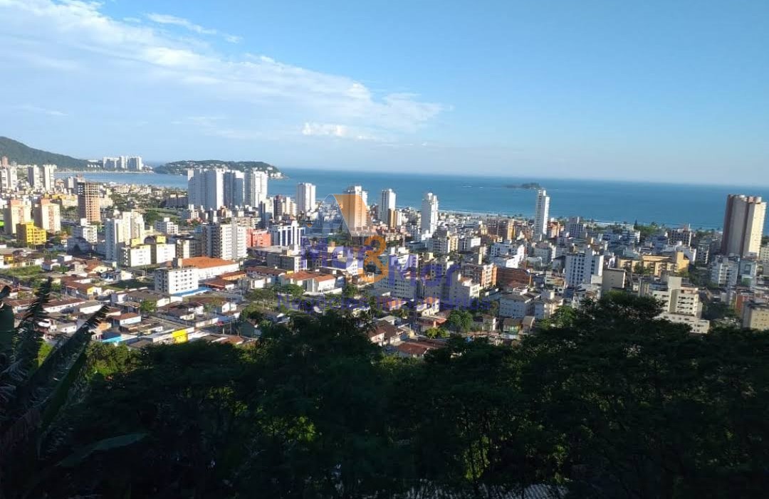 Casa em Condomínio na Praia da Enseada, Guarujá - SP