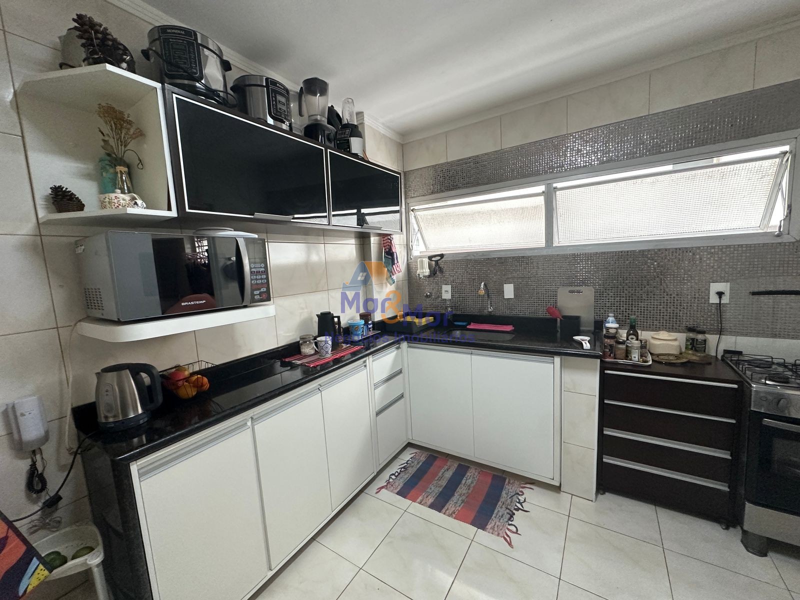Apartamento na Praia das Pitangueiras, Guarujá - SP