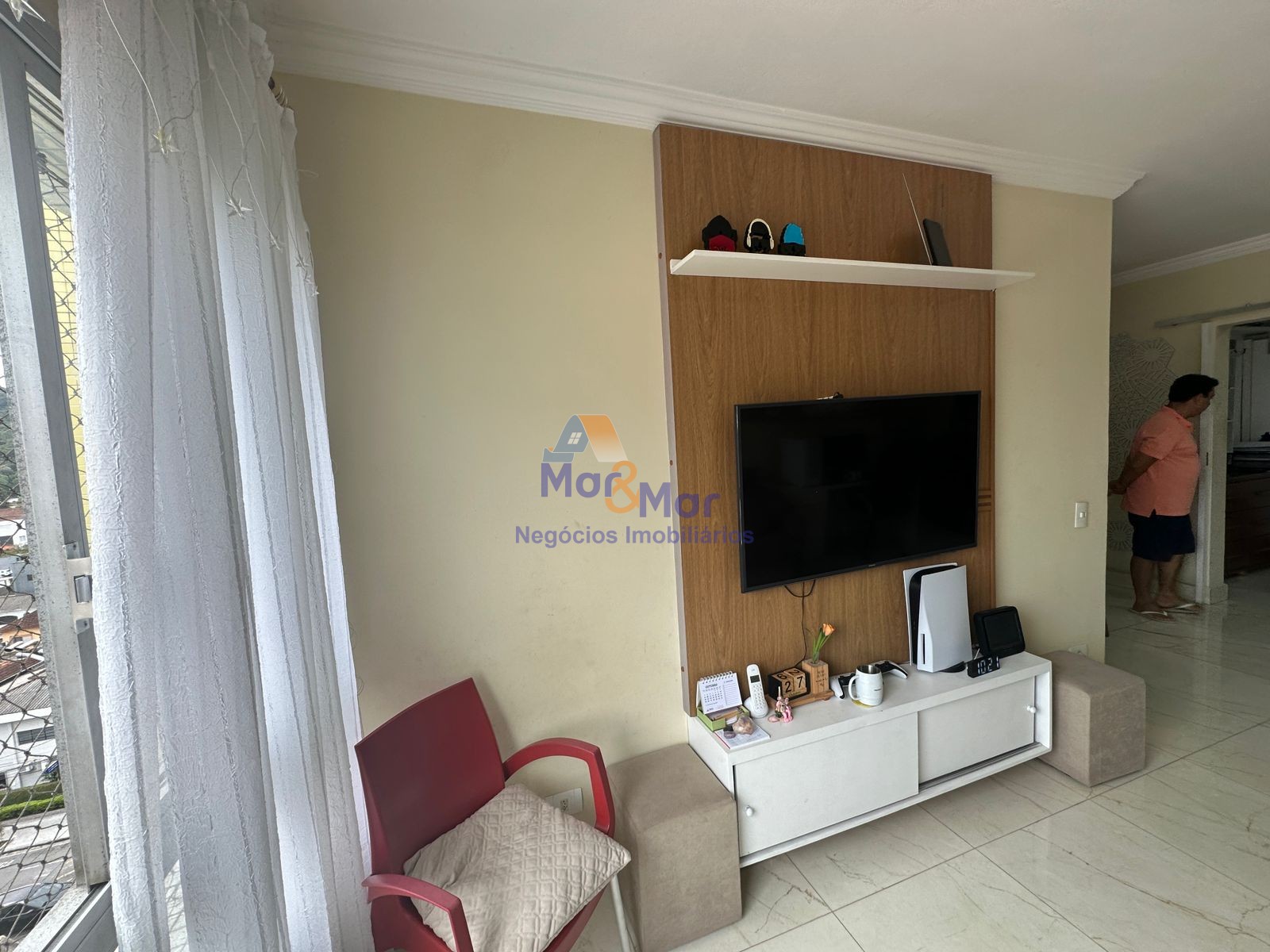 Apartamento na Praia das Pitangueiras, Guarujá - SP