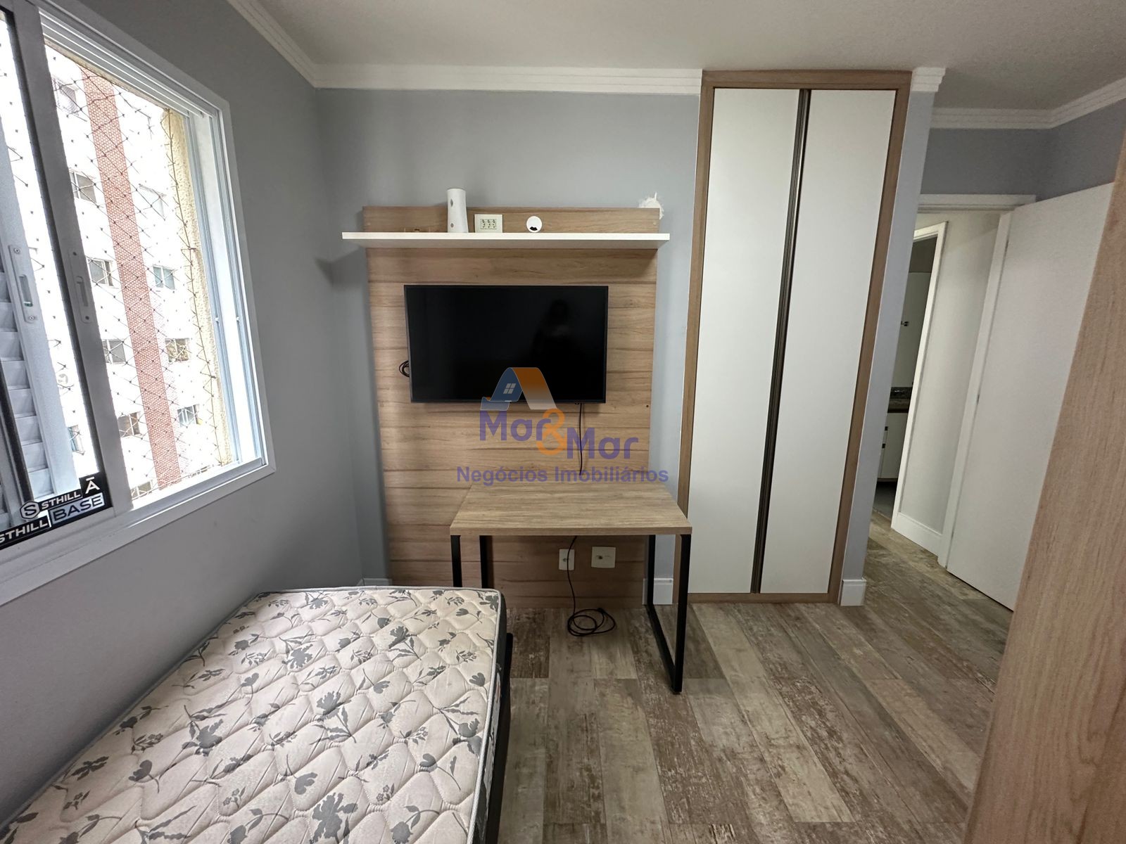 Apartamento na Praia das Pitangueiras, Guarujá - SP