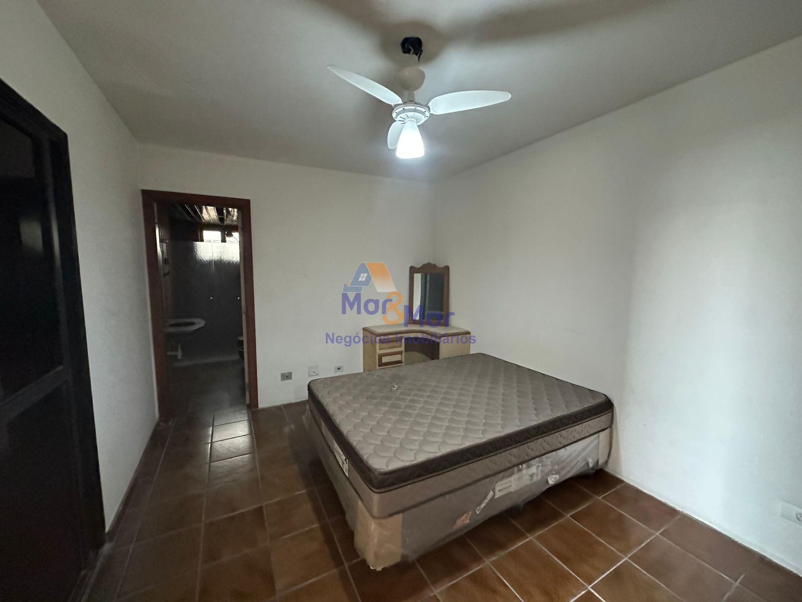 Apartamento Frente ao Mar nas Pitangueiras, Guarujá - SP