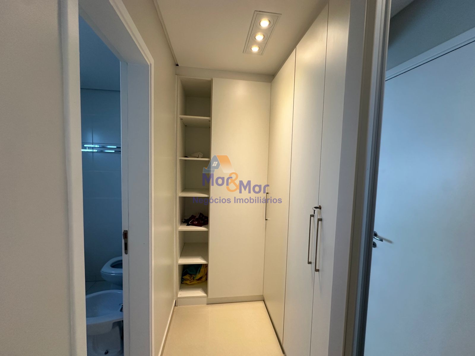 Apartamento Frente ao Mar-3-dormitorios-Enseada