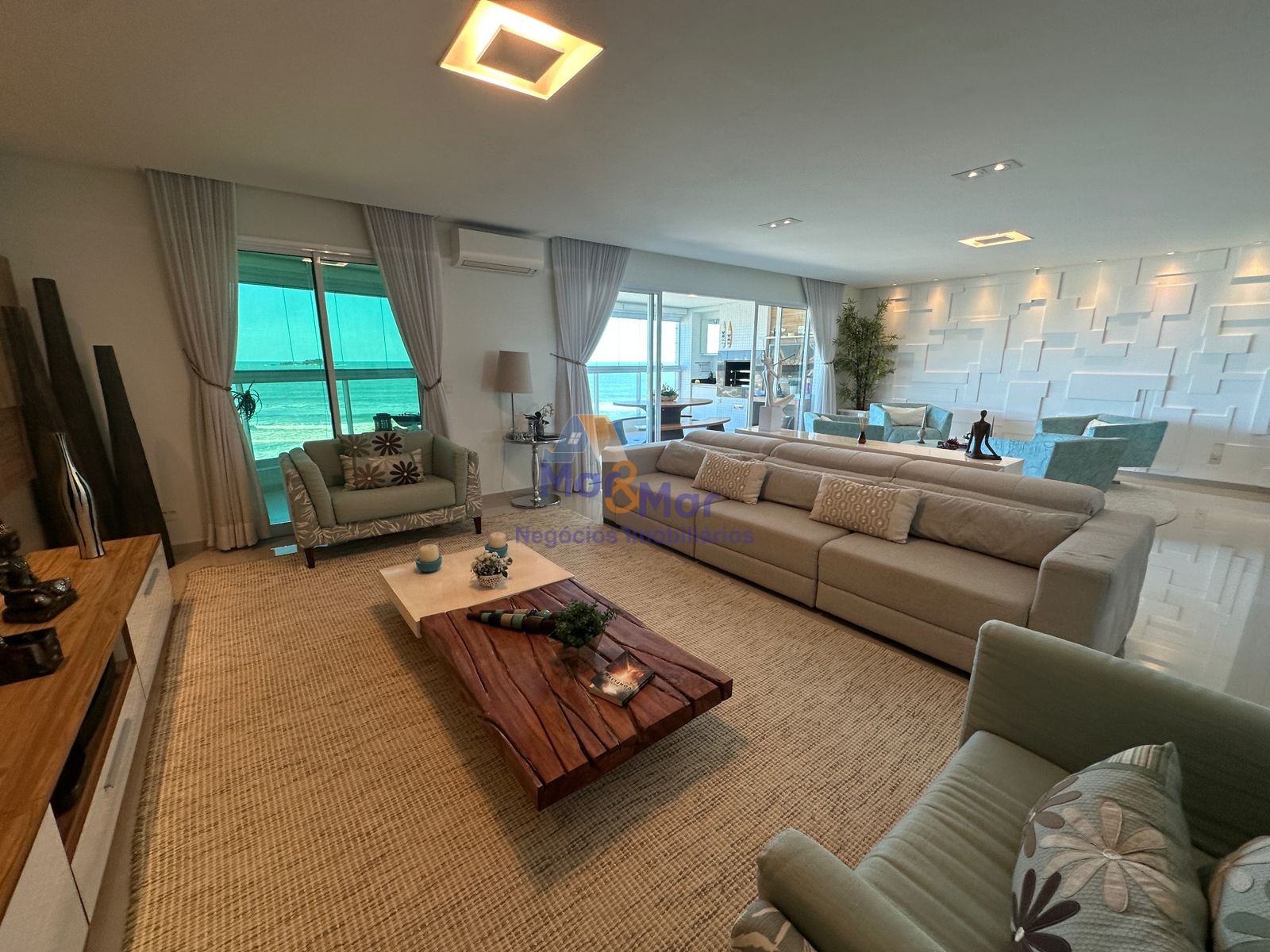 Apartamento Frente ao Mar-3-dormitorios-Enseada