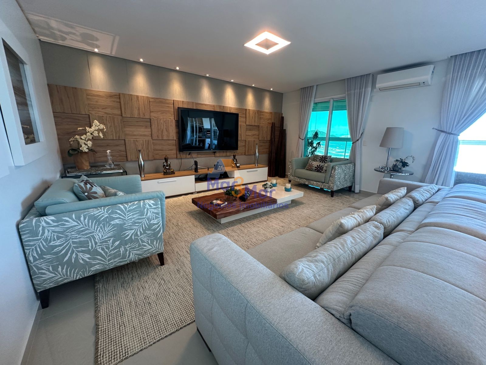 Apartamento Frente ao Mar-3-dormitorios-Enseada