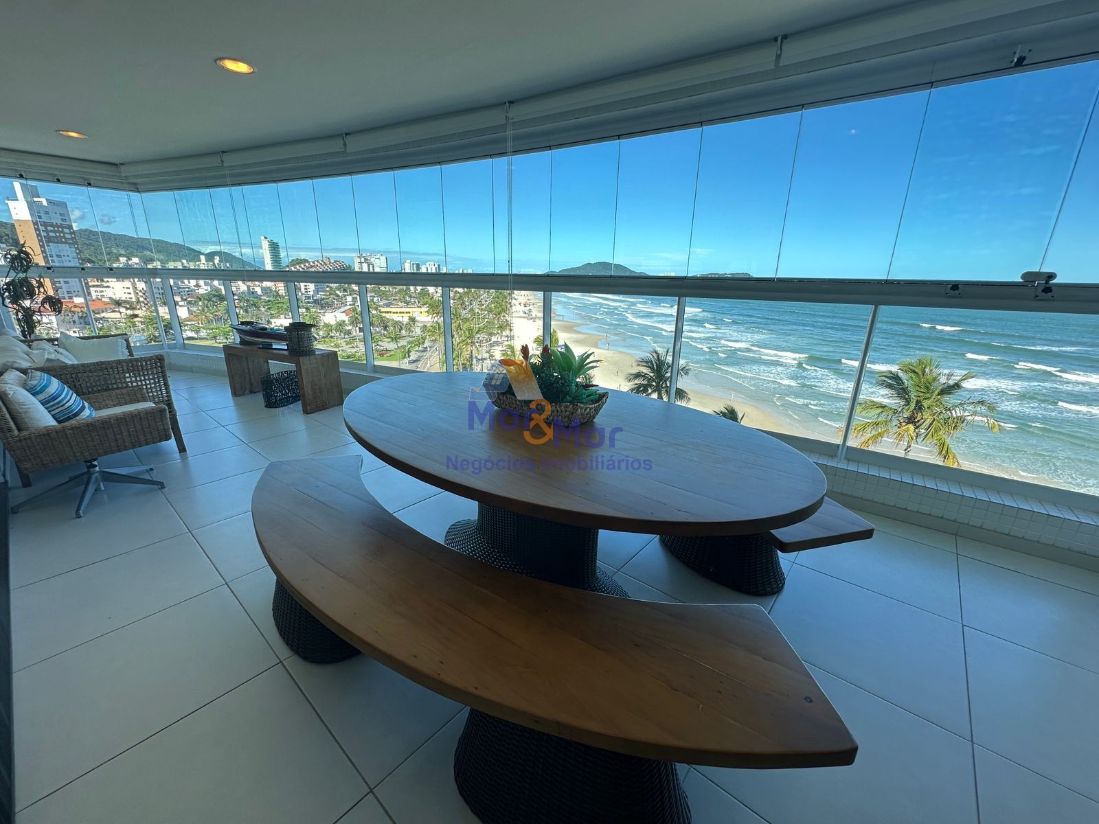 Apartamento Frente ao Mar-3-dormitorios-Enseada
