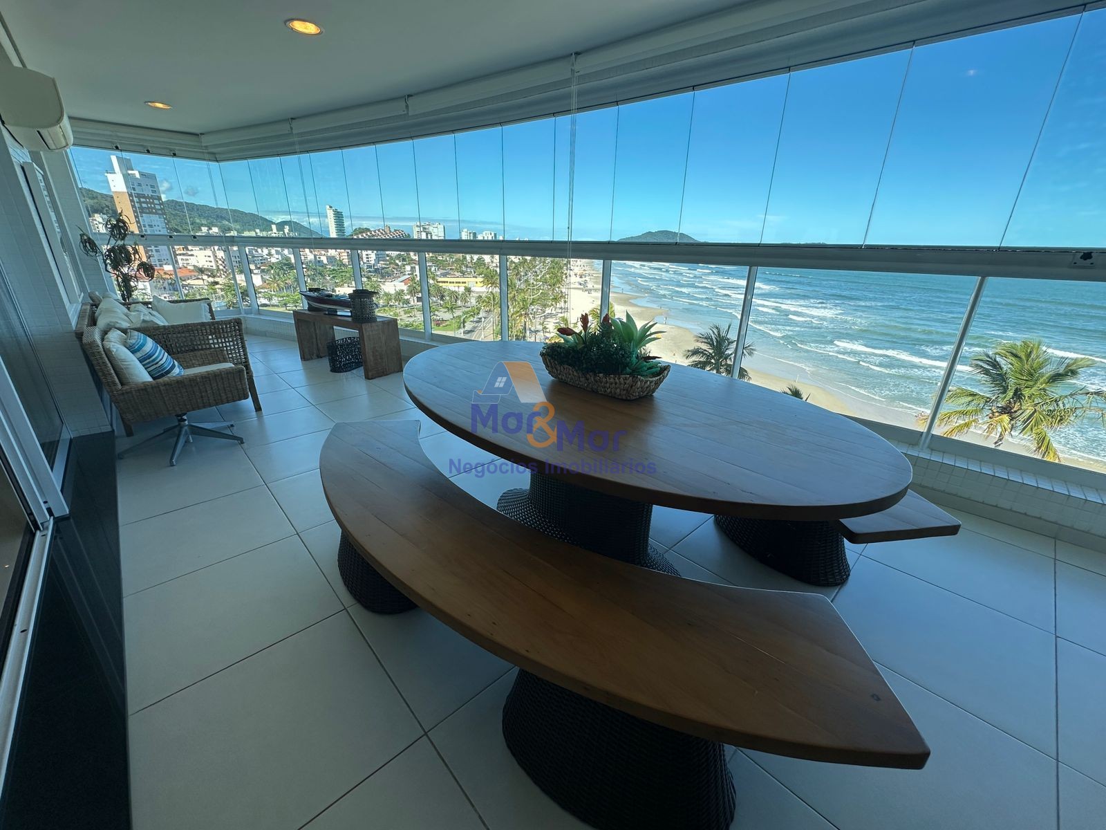 Apartamento Frente ao Mar-3-dormitorios-Enseada