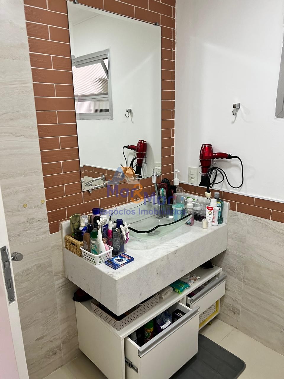 Apartamento na Praia da Enseada, Guarujá - SP