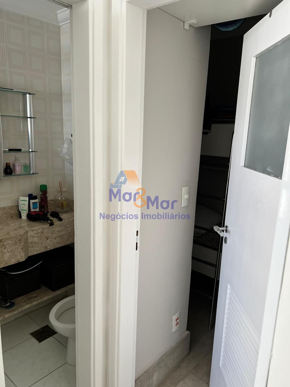 Apartamento na Praia da Enseada, Guarujá - SP