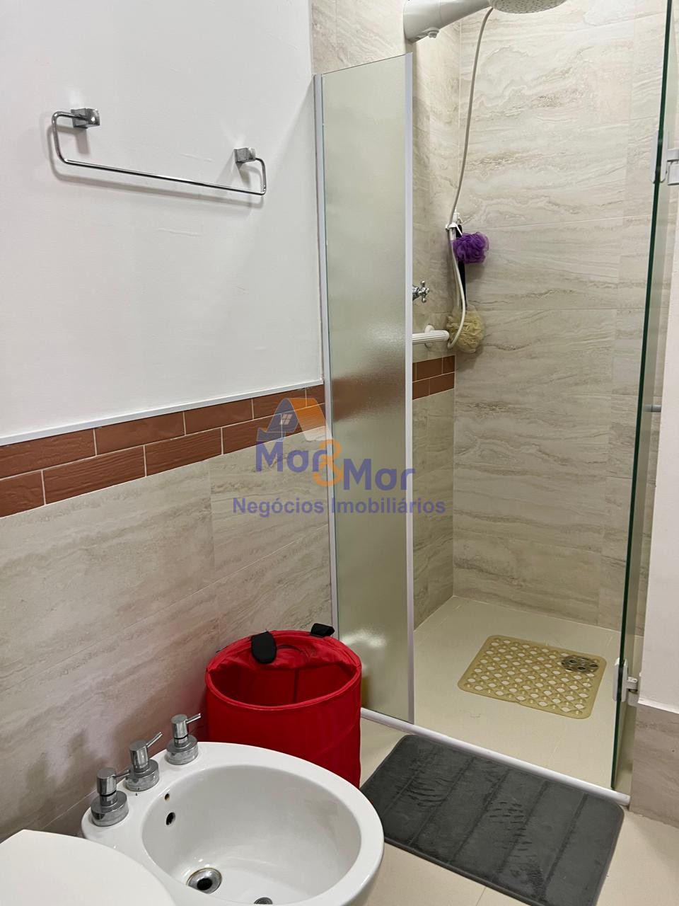 Apartamento na Praia da Enseada, Guarujá - SP