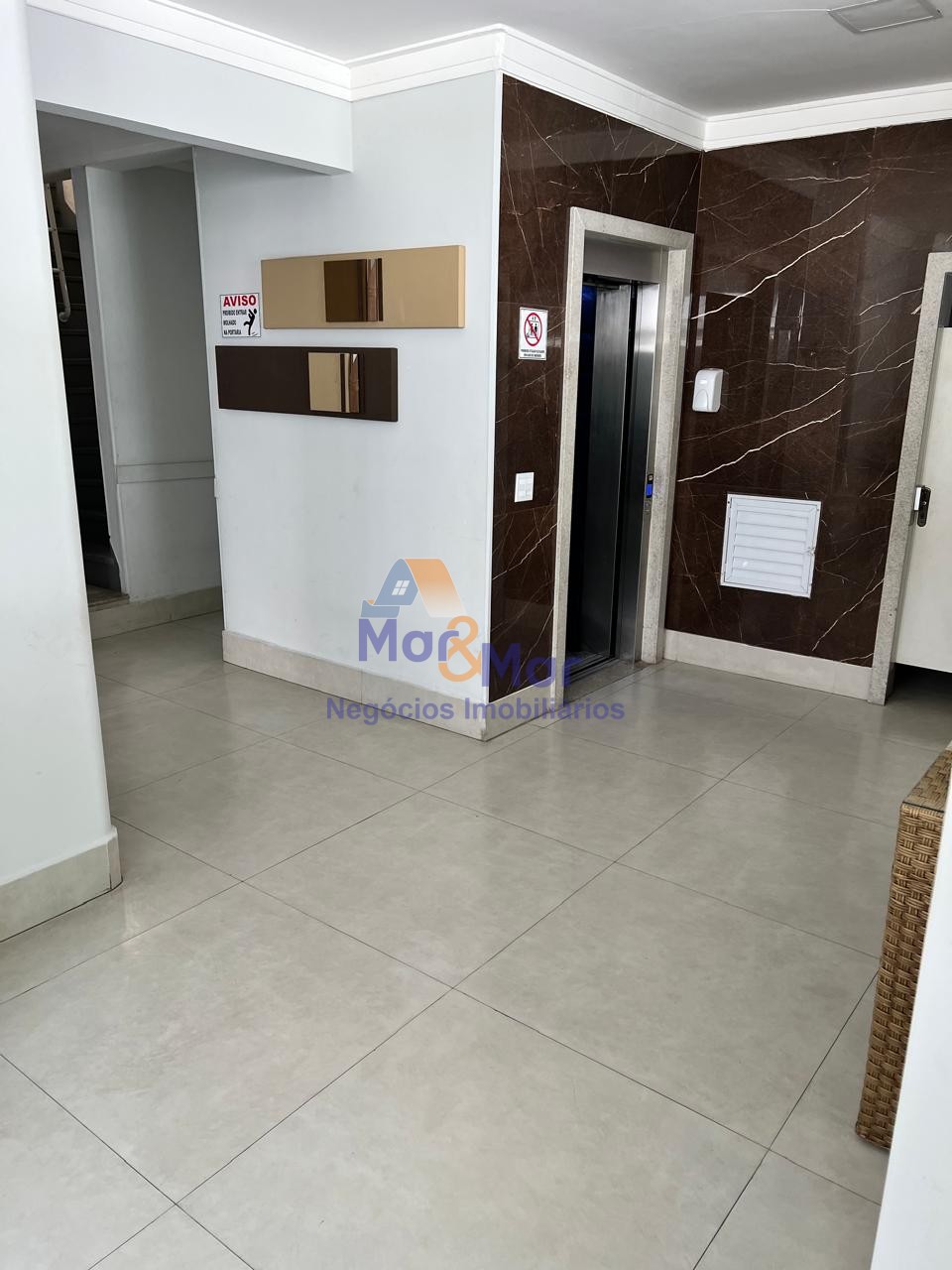 Apartamento na Praia da Enseada, Guarujá - SP