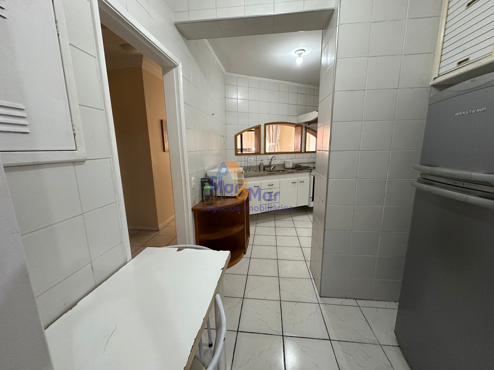 Apartamento na Praia das Pitangueiras, Guarujá - SP