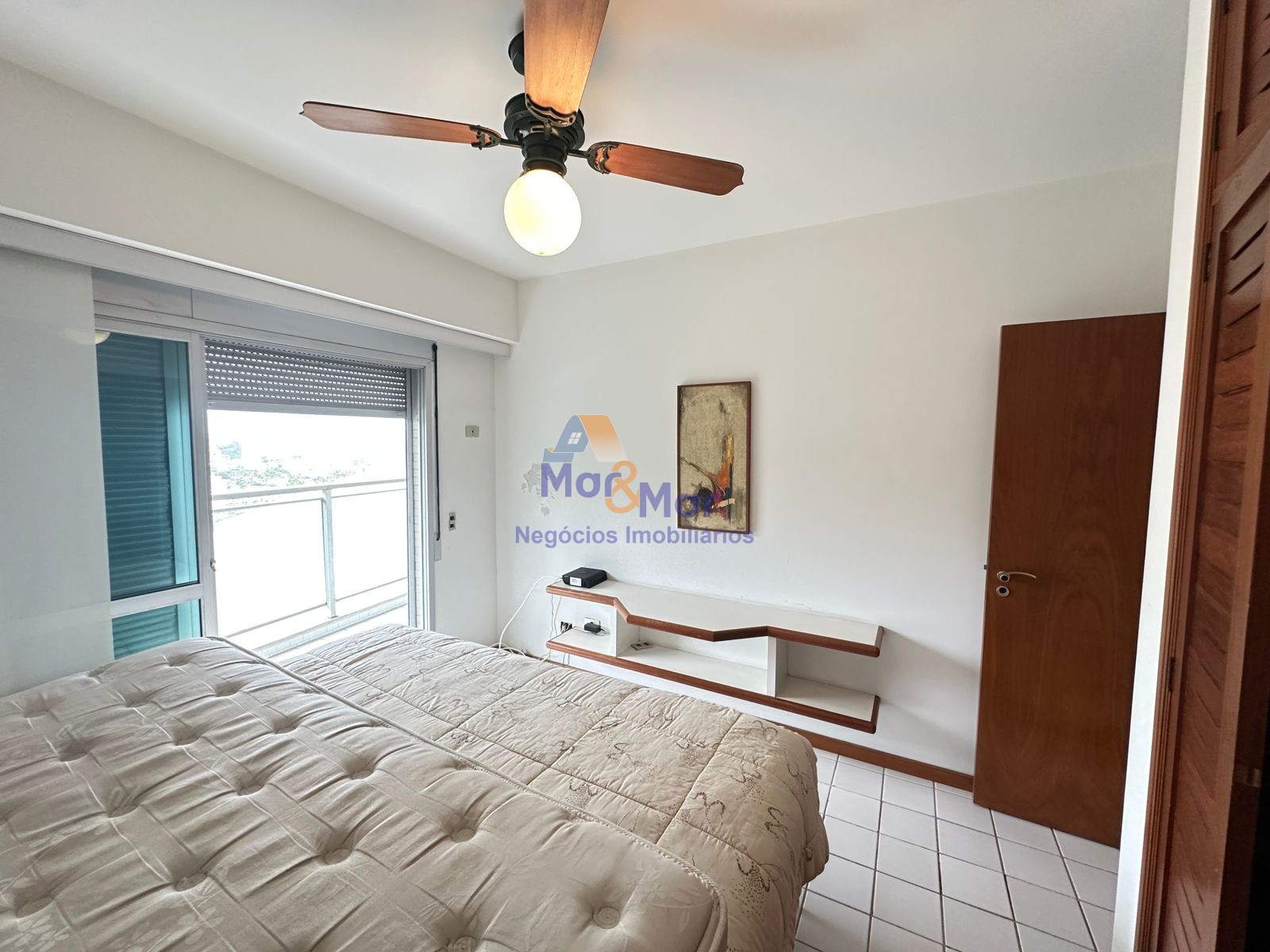 Apartamento Frente ao Mar nas Pitangueiras, Guarujá - SP