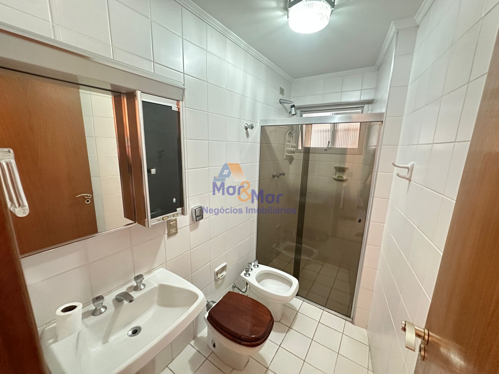 Apartamento Frente ao Mar nas Pitangueiras, Guarujá - SP