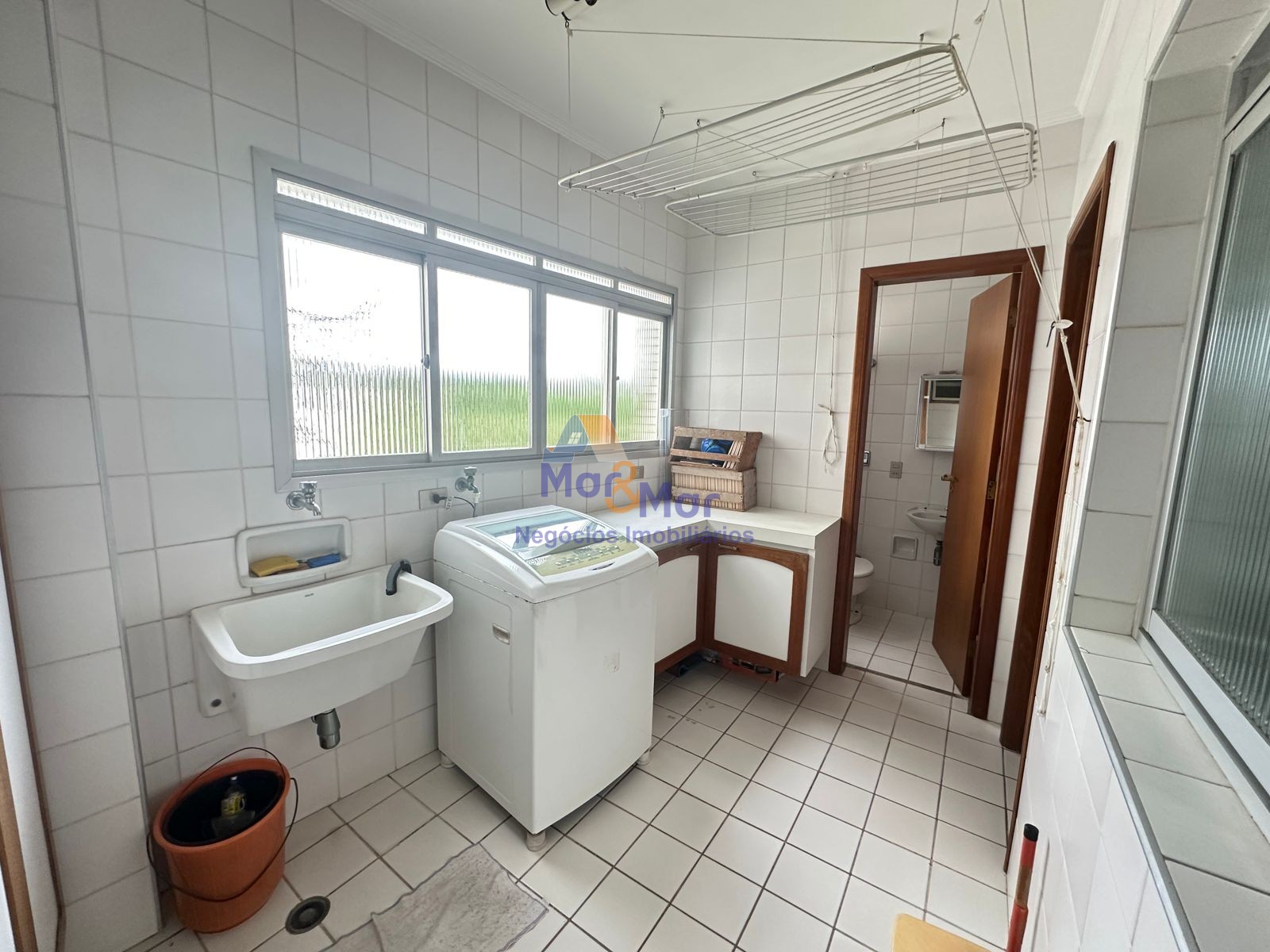 Apartamento Frente ao Mar nas Pitangueiras, Guarujá - SP