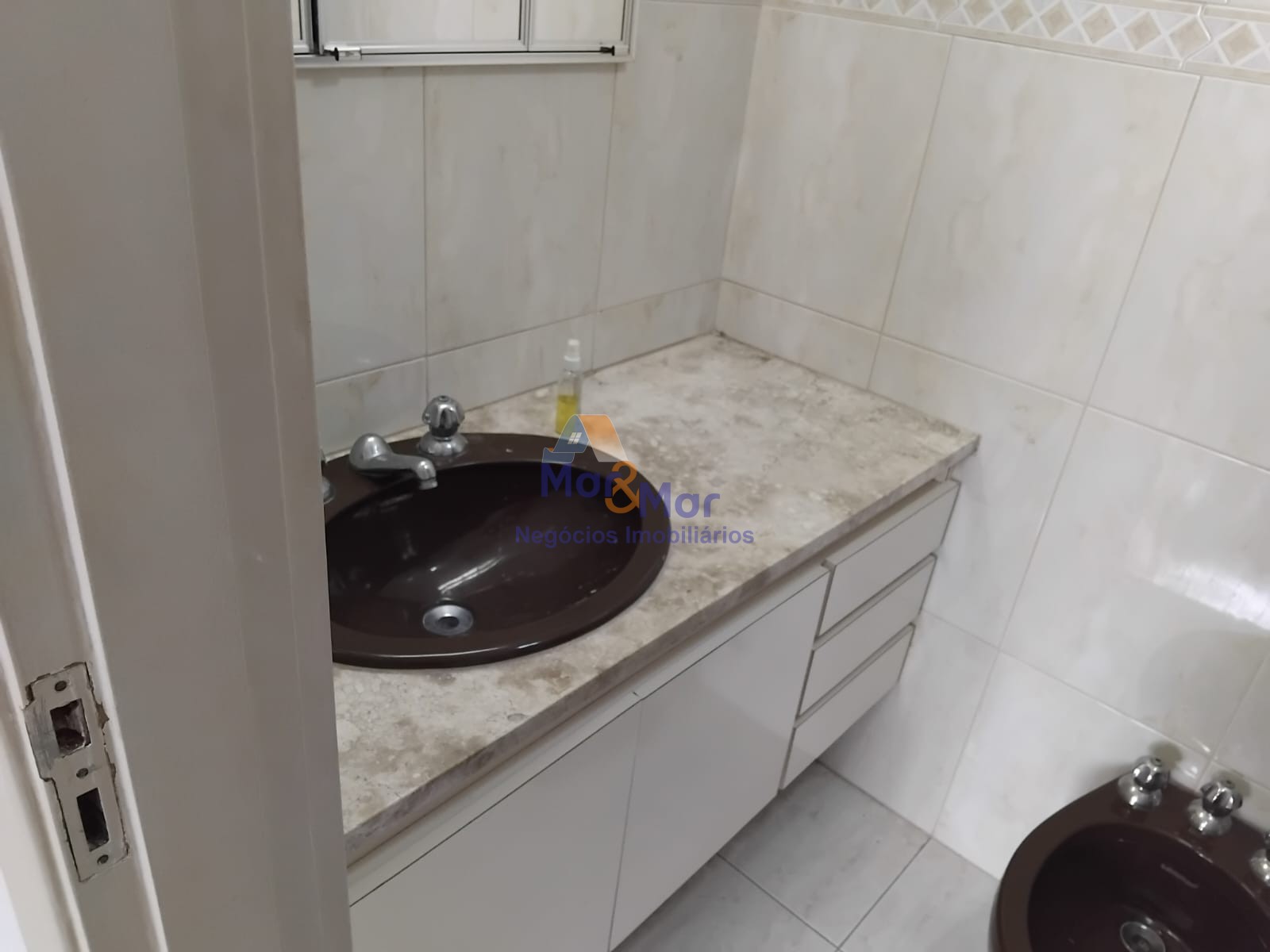 Apartamento na Praia das Astúrias, Guarujá - SP